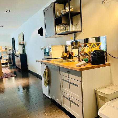 Down Town Spacious Loft Retreat With Private Parking Bruxelles Extérieur photo