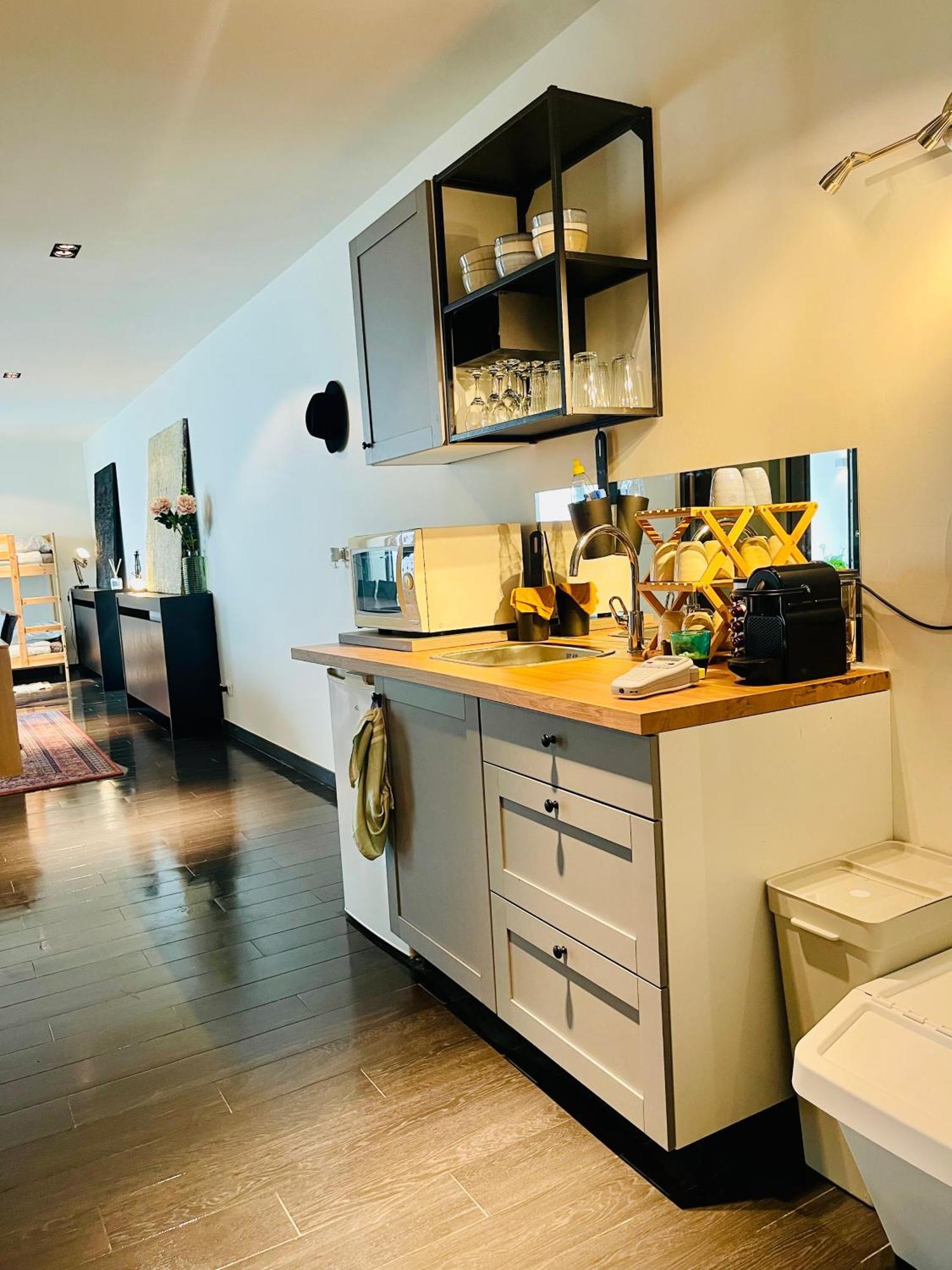 Down Town Spacious Loft Retreat With Private Parking Bruxelles Extérieur photo