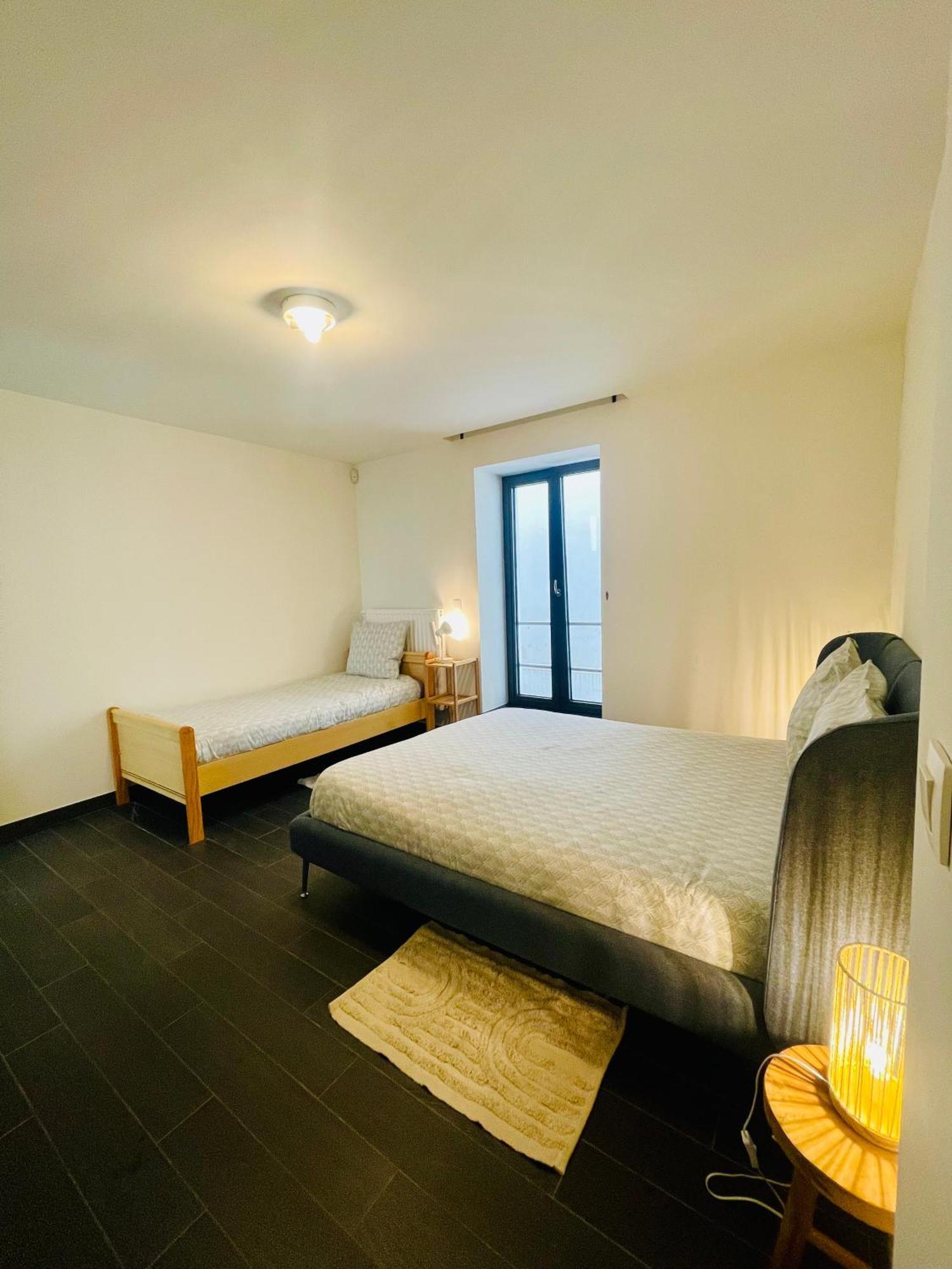 Down Town Spacious Loft Retreat With Private Parking Bruxelles Extérieur photo
